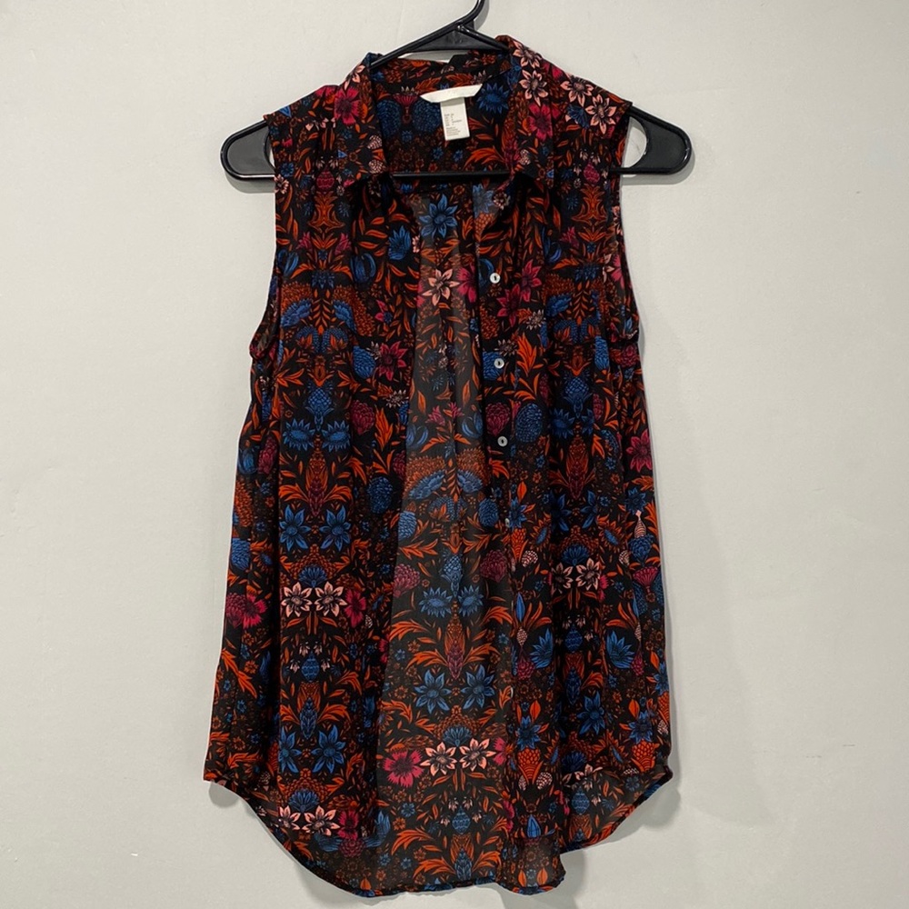 H&M Sleeveless Sheer Floral Collared Buttoned Top